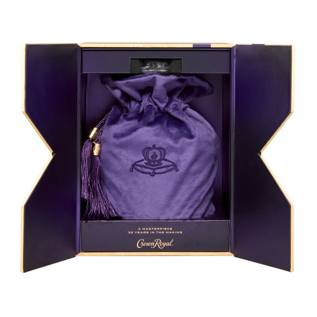 Crown Royal 32 Year Old Extra Rare Canadian Whisky Crown Royal 